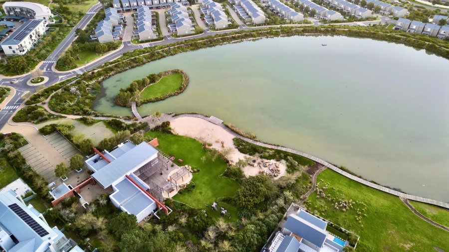 2 Bedroom Property for Sale in Somerset Lakes Western Cape